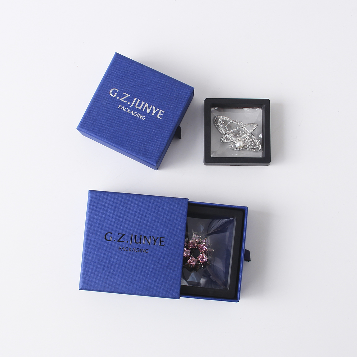 紙質(zhì)珠寶包裝盒會(huì)有哪些生產(chǎn)上的細(xì)節(jié)需要注意？
